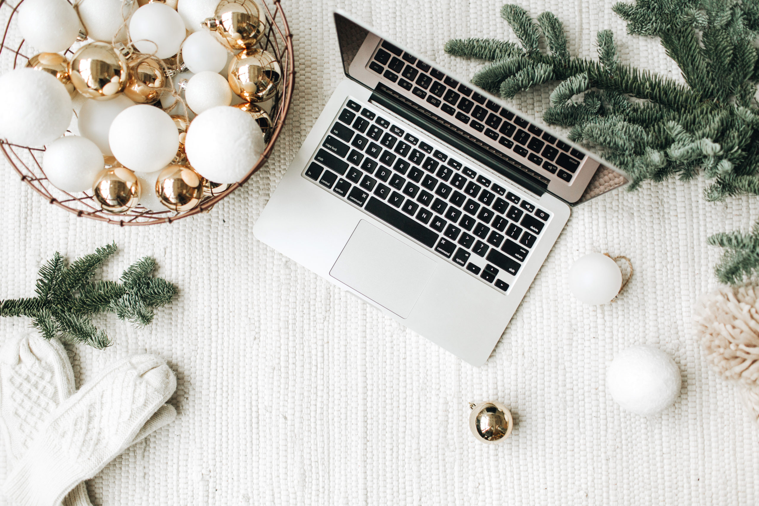 15 Ways Your Business Can Use Social Media During the Holidays Spectrio