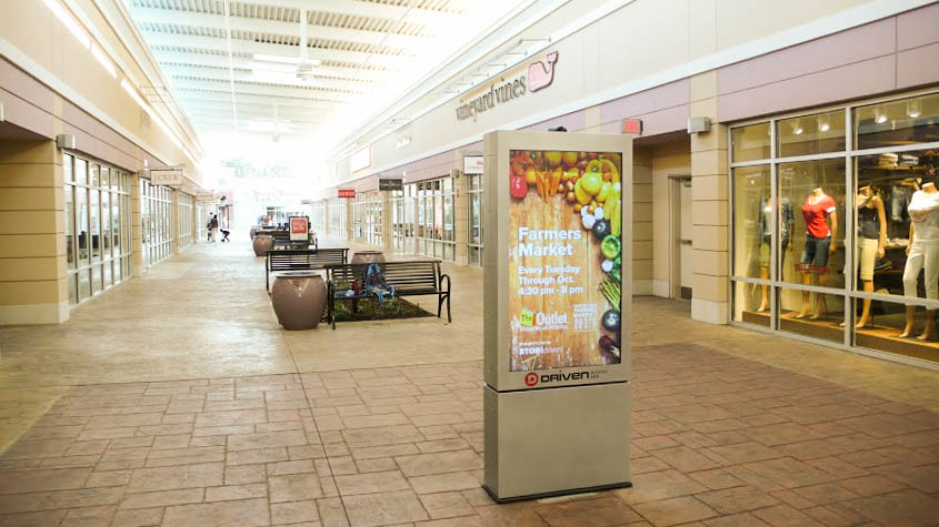 enplug digital signage for malls